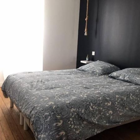 Appartement De Caractere Avec Terrasse. ラ・ロシェル エクステリア 写真