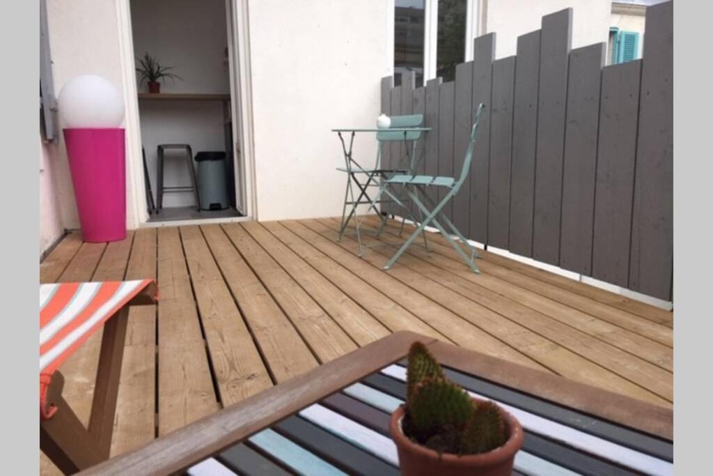 Appartement De Caractere Avec Terrasse. ラ・ロシェル エクステリア 写真