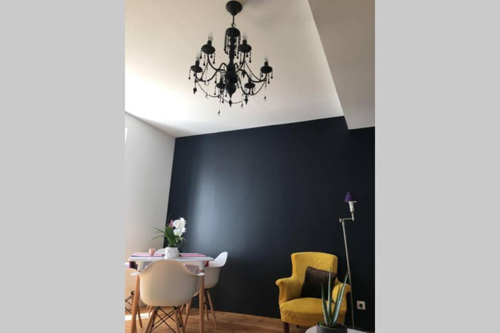 Appartement De Caractere Avec Terrasse. ラ・ロシェル エクステリア 写真